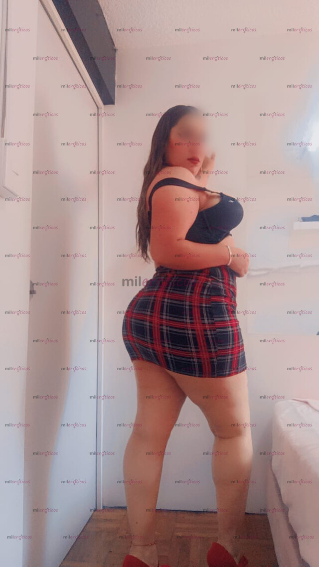 FOTOS DE TETOTA Y CULONA, CON UNA PUCHITA SÚPER MOJADITA Y APRETADITA !