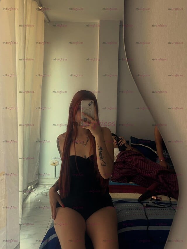 FOTOS DE VIOLETA, CHICA DELGADA CACHONDA Y ARRECHITA