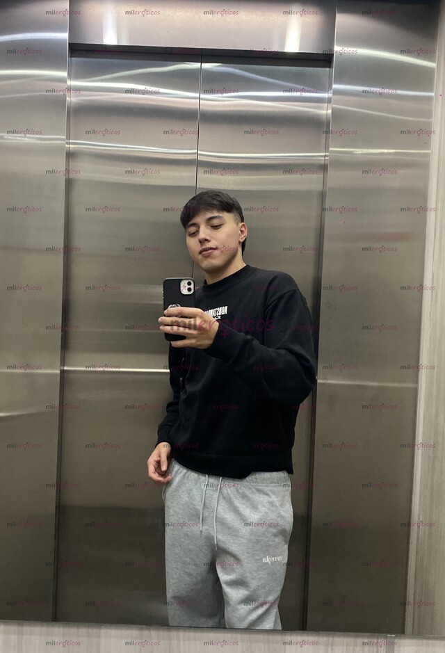 FOTOS DE SOLO SOLVENTES. JOVEN PASIVO, SITIO DISPONIBLE, DISPUESTO A PASARLA RICO. TRIOS!