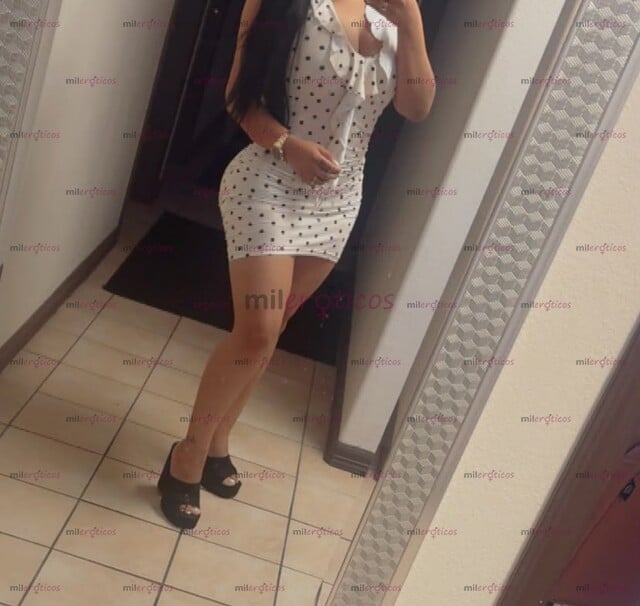 FOTOS DE JOVEN BONITA Y MUY COMPLACIENTE SCORT VIP