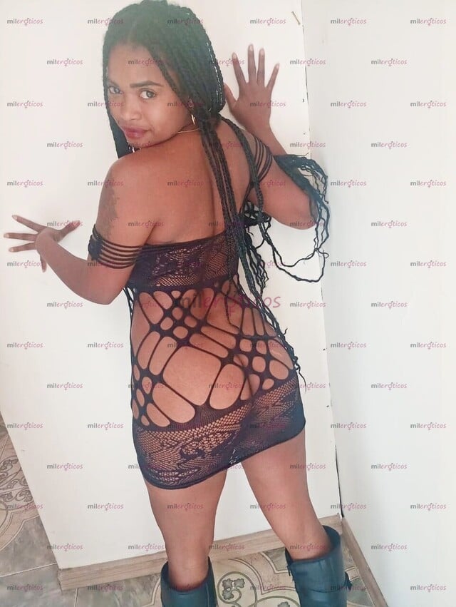 FOTOS DE DEBORA MORENA NATURAL Y APASIONADA RICA NEGRA TETONA LISTA PARA CHUPARTELO RICO