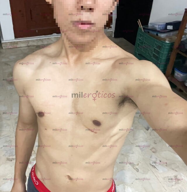 FOTOS DE CHICO DE 21 AÑOS, OFREZCO SERVICIO DE COMPAÑÍA MASCULINA, SOLO MUJERES.
