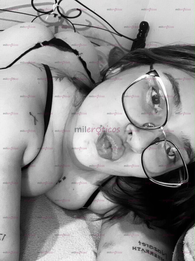 FOTOS DE MONA HERMOSA CON VAGINA APRETADA Y MUCHAS NALGAS PARA TI