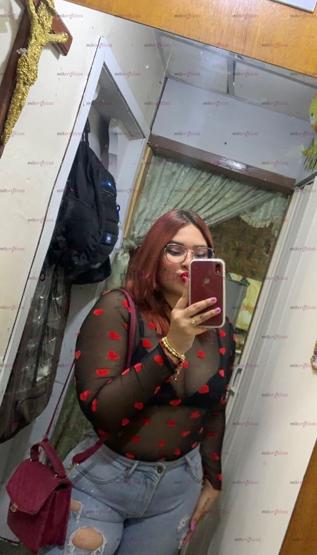 FOTOS DE MONA HERMOSA CON VAGINA APRETADA Y MUCHAS NALGAS PARA TI