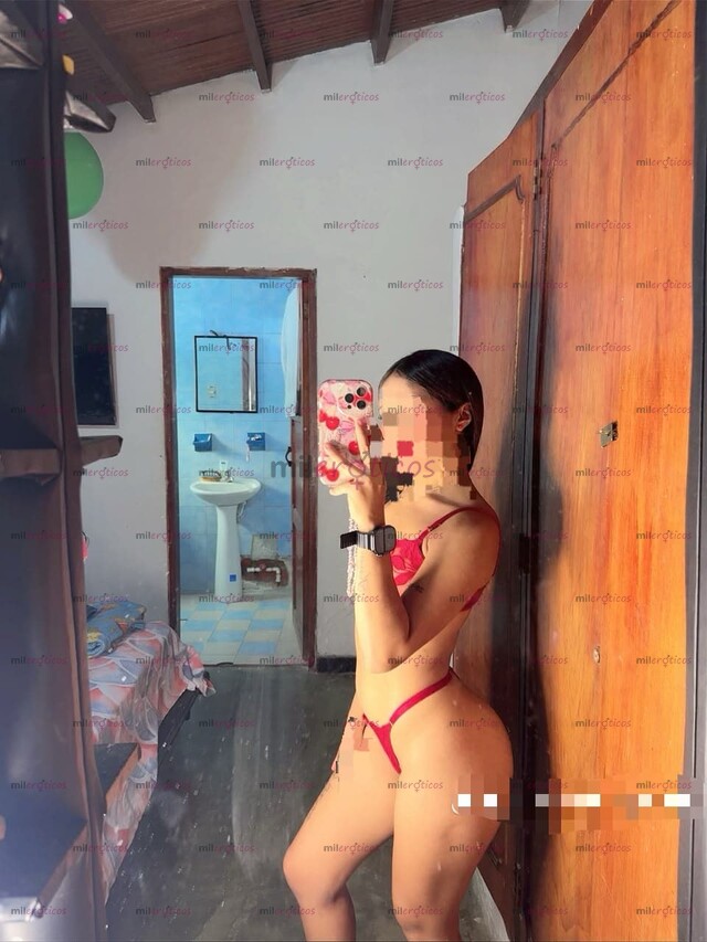 FOTOS DE HOLA!! CRISTAL JOVENCITA DE 18 AÑOS,CUERPO DELGADO Y COLA LINDA