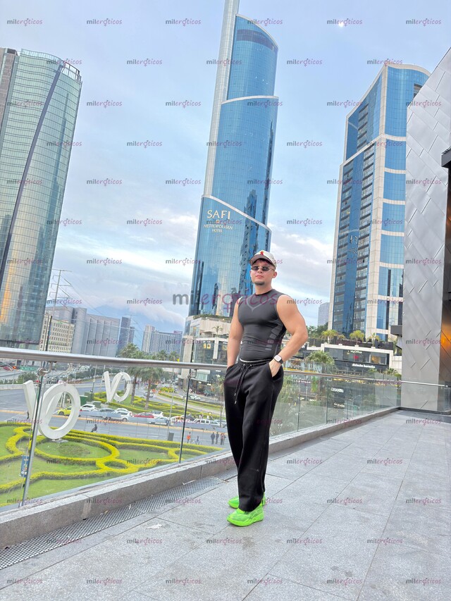 FOTOS DE HOLA DE VISITA EN TU CIUDAD MACHO NALGÓN , Y DE BUENA VERGA HÁBLAME