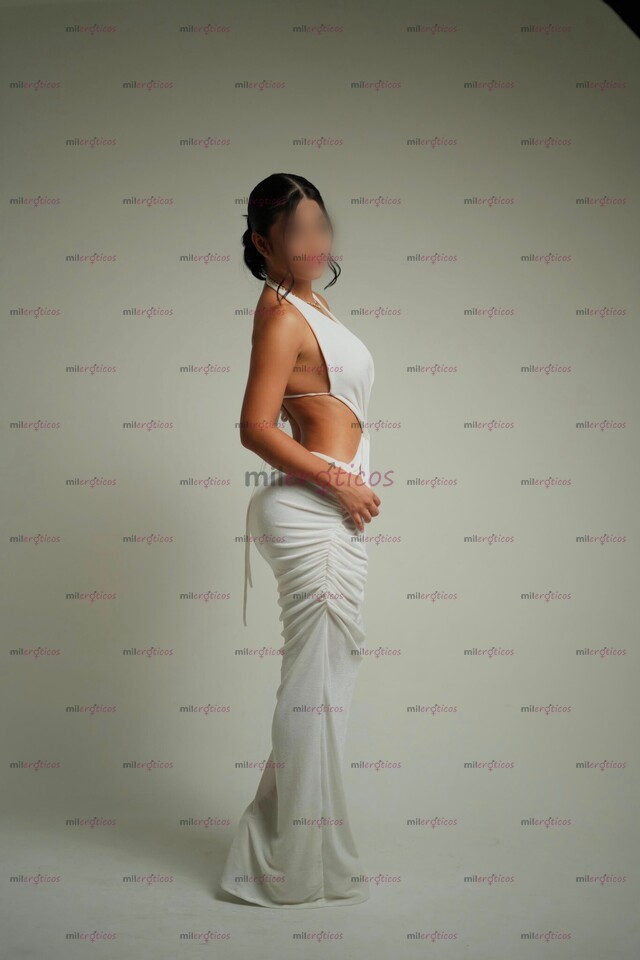 FOTOS DE DISPONIBLE MODELO FLACA NALGONA CON APARTAMENTO INCLUIDO HACIENDA SANTA BARBARA