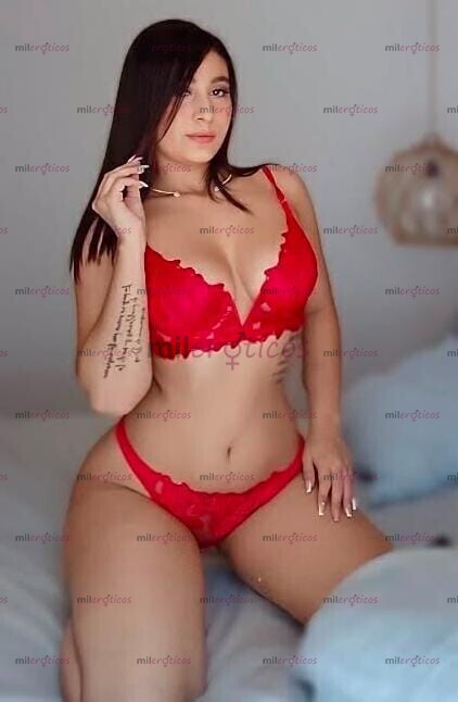 FOTOS DE HERMOSA COLOMBIANA , SÚPER ACCESIBLE Y COMPLACIENTE