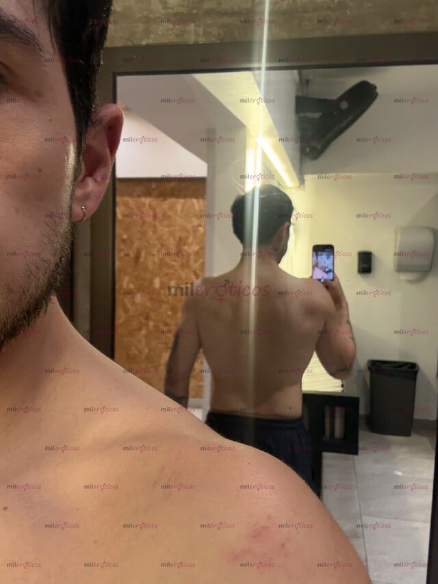 FOTOS DE GUAPO Y EXCLUSIVO HIGHPROFILE MASCULINO TATUADO ATLÉTICO