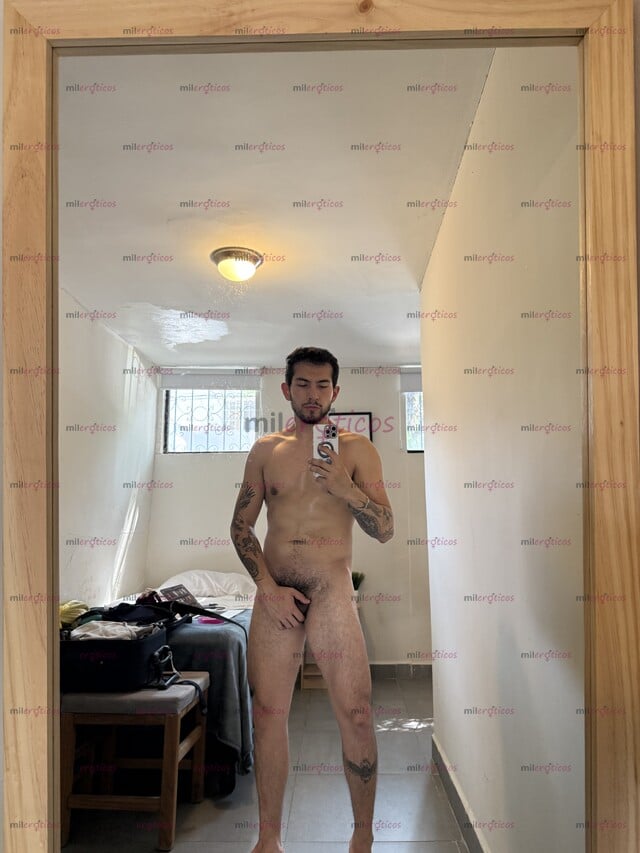 FOTOS DE GUAPO Y EXCLUSIVO HIGHPROFILE MASCULINO TATUADO ATLÉTICO