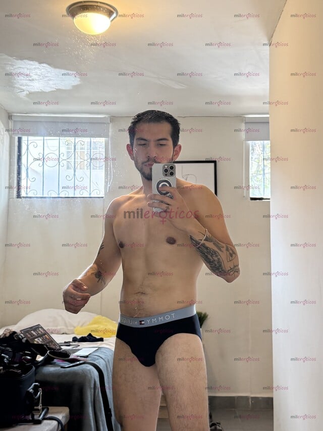FOTOS DE GUAPO Y EXCLUSIVO HIGHPROFILE MASCULINO TATUADO ATLÉTICO