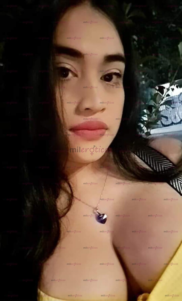 FOTOS DE CHICA HOT DISPUESTA A COMPLACER EN TODO PAPI.....