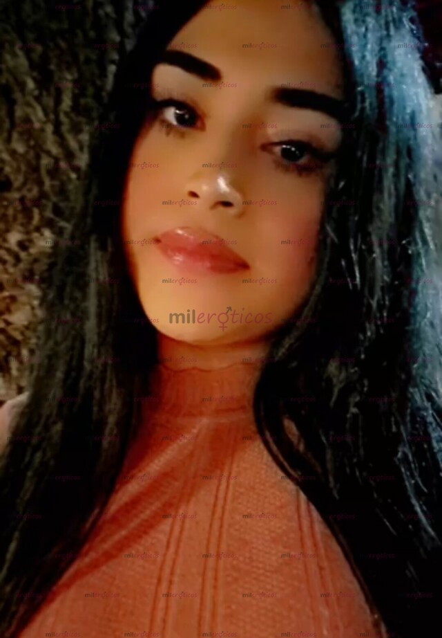 FOTOS DE CHICA HOT DISPUESTA A COMPLACER EN TODO PAPI.....