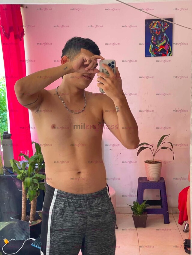FOTOS DE MODELO JOVEN ATLETICO VERGON PARTE CULOS