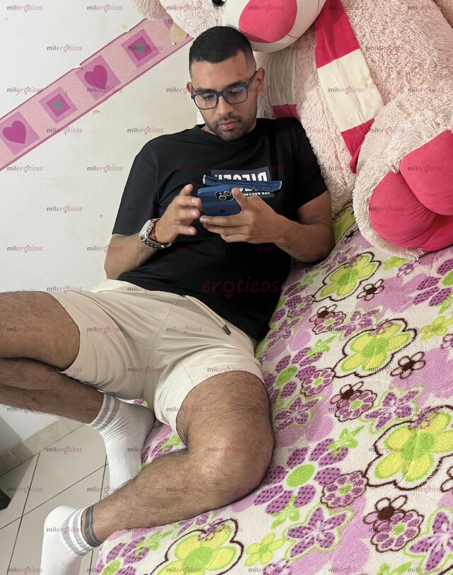 FOTOS DE H VELLUDO, DOTADO VEN Y DISFRUTA DE UNA VERGA DE VERDAD