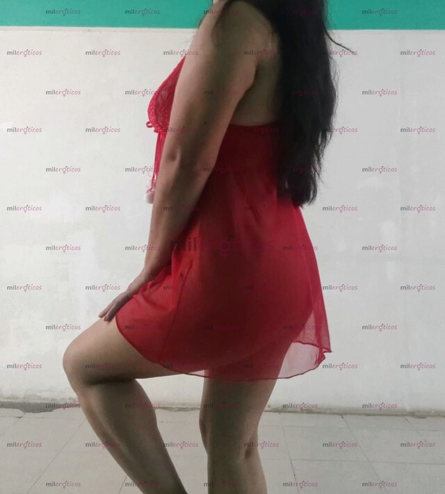 FOTOS DE AMOR VEN A PASAR UN RICO RATO,MORENITA COMPLACIENTE