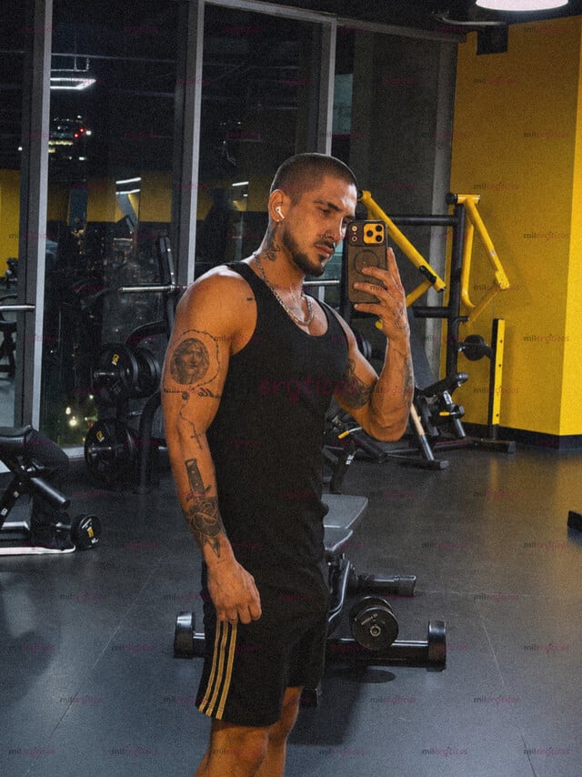 FOTOS DE TONY MASCULINO TATUADO ACTIVO 23 CM MEXA ESPAÑOL