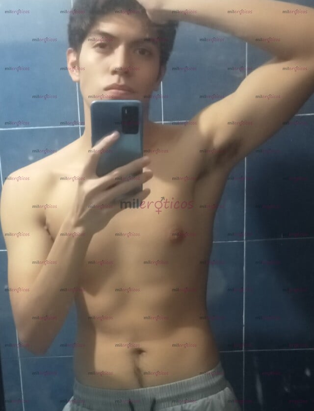 FOTOS DE MIDO 1.80, TENGO 19, COMPLEXIÓN DELGADA