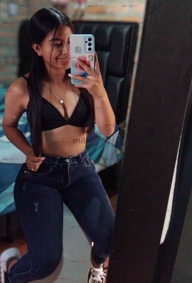 FOTOS DE ME VENGO DELICIOSO VEN Y TE SACO LA LECHE BIEN RICO MI AMOR ESTOY DISPONIBLE