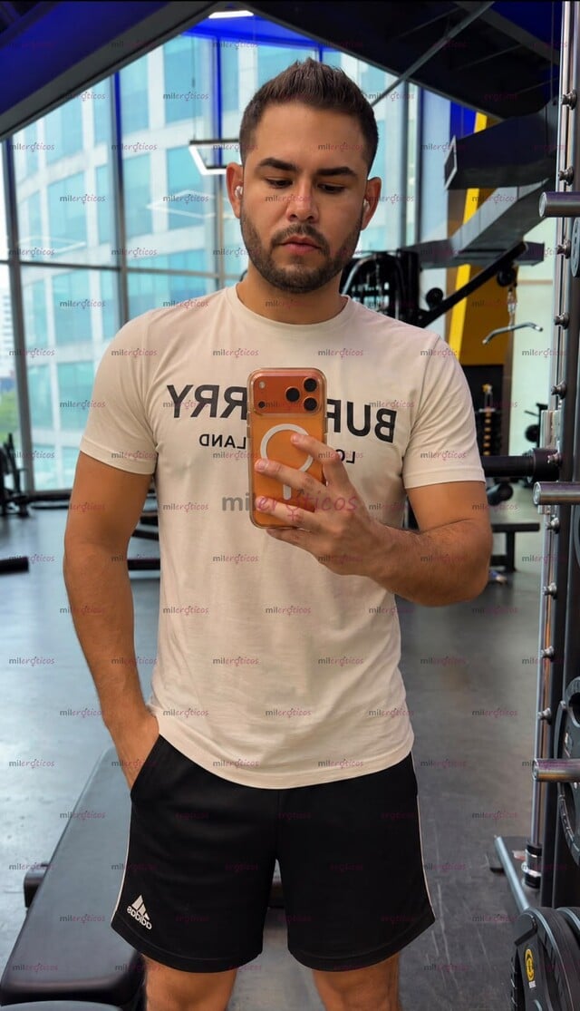 FOTOS DE AS POCOS DIAS ESTAS BUSCANDO UN CHICO GUAPO, JOVEN... CON BUENA VERGA NO DUDES E