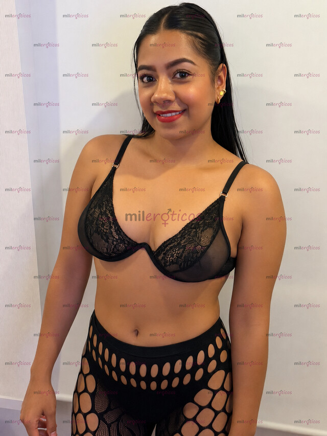 FOTOS DE VICTORIA NIÑA DE 19 AÑOS SENSUAL Y SEXY COLOMBIANA