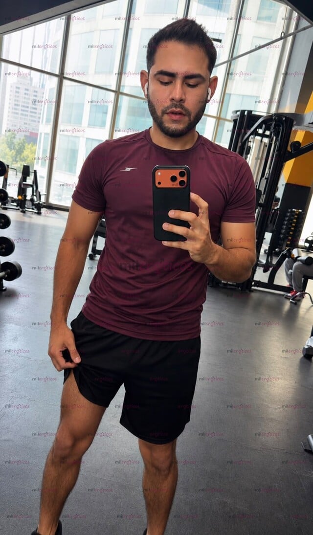 FOTOS DE AS POCOS DIAS ESTAS BUSCANDO UN CHICO GUAPO, JOVEN... CON BUENA VERGA NO DUDES E