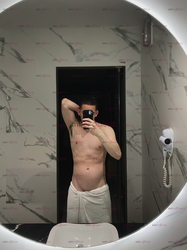 FOTOS DE ROGELIO DISPONIBLE DÉJATE CONSENTIR CON MI CULITO Y MI VERGA ¿QUIERES LECHITA?