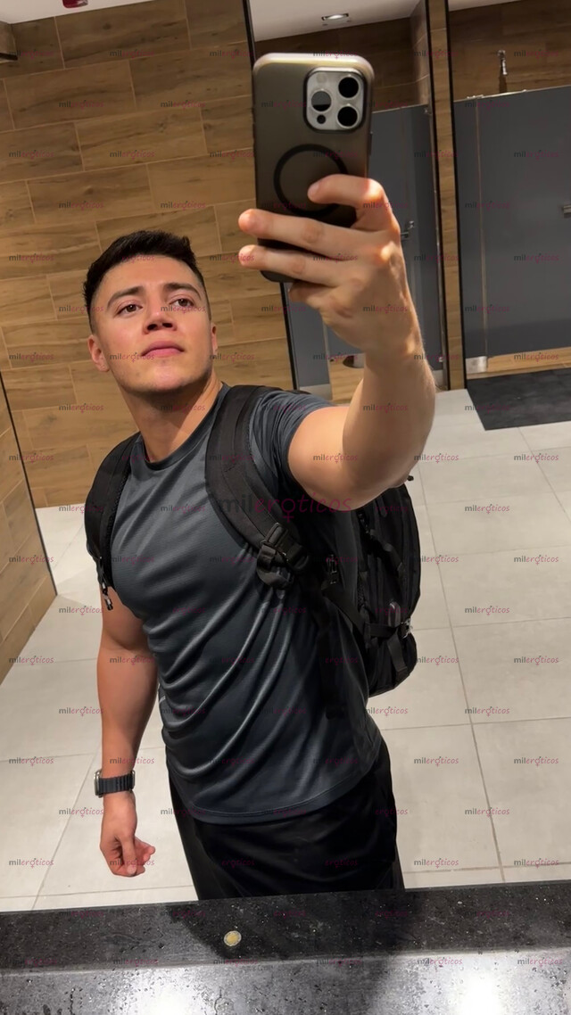 FOTOS DE ESCORT CON CUERPO ATLÉTICO, VERGON Y VARONIL