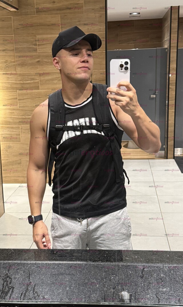 FOTOS DE ESCORT CON CUERPO ATLÉTICO, VERGON Y VARONIL
