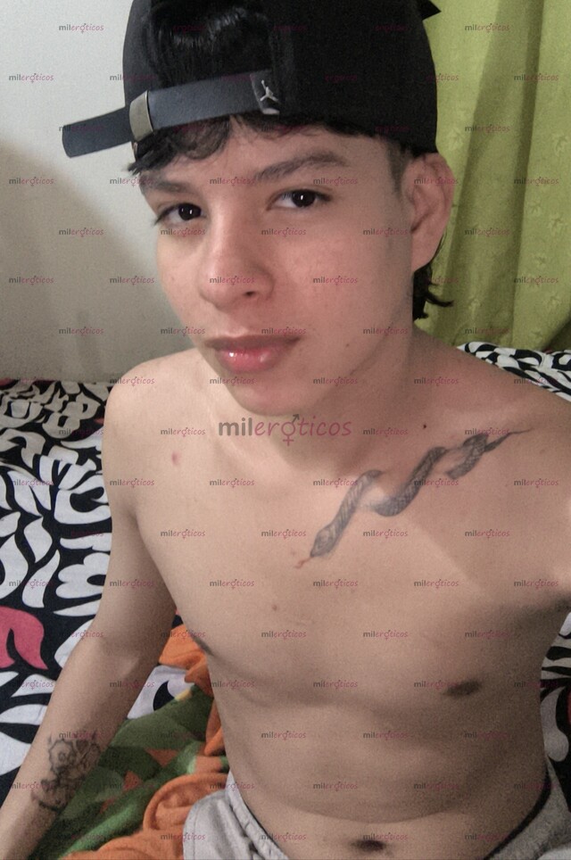 FOTOS DE POLLO JOVEN ARRECHO VEN Y DISFRUTA DE LO MEJOR
