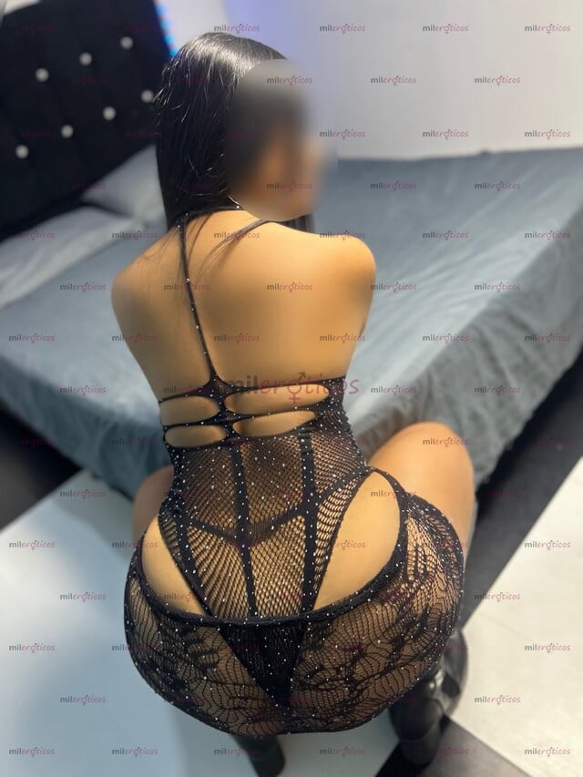 FOTOS DE LUISA POLLITA 21 AÑOS, CABELLO NEGRO, PIEL TRIGUEÑA Y CARA ANGELICAL.