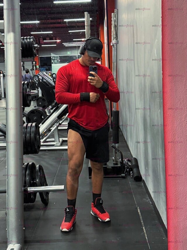 FOTOS DE HOLA, SOY CHICO ALTO, DE COMPLEXIÓN GRANDE XL, MORENO