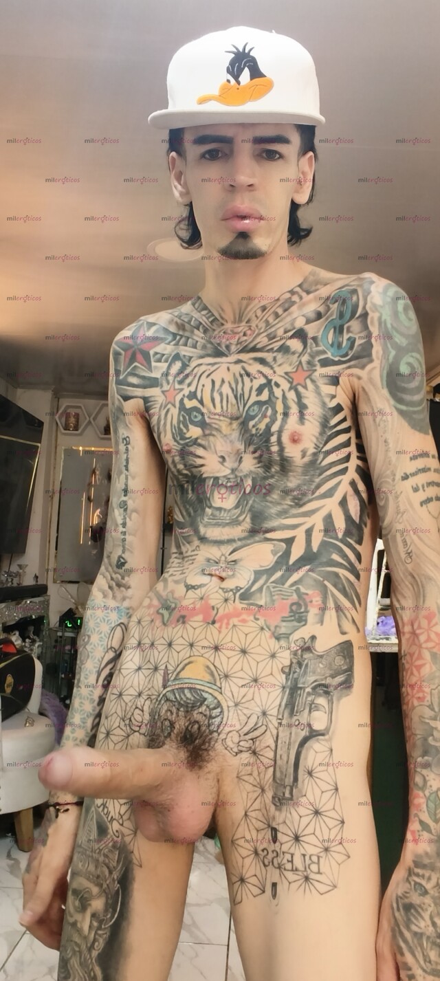 FOTOS DE FLACO SERIO ACTIVO BLANCO TATUADO MORBOSO