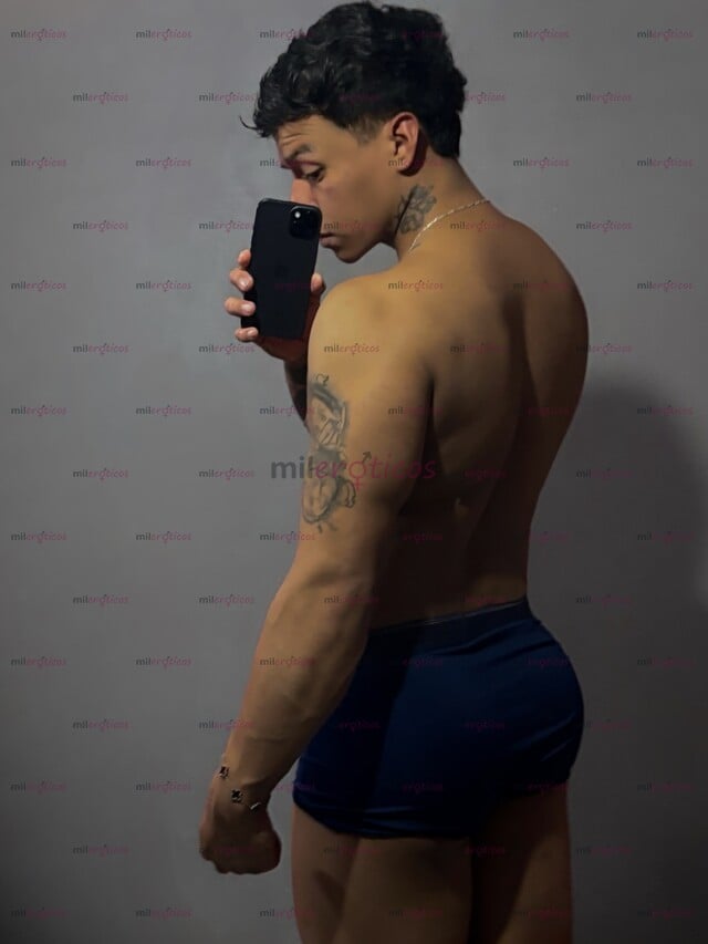 FOTOS DE AARON JOVEN DE 23 AÑOS INTER LISTO PARA COMPLACERTE