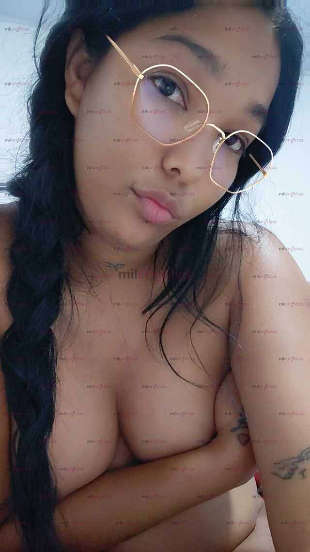 FOTOS DE SOY UNA FLACA ALTA PELO LARGO MUY COMPLACIENTE DE SENOS RICO