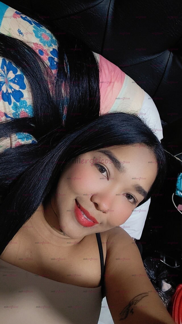 FOTOS DE SOY UNA FLACA ALTA PELO LARGO MUY COMPLACIENTE DE SENOS RICO