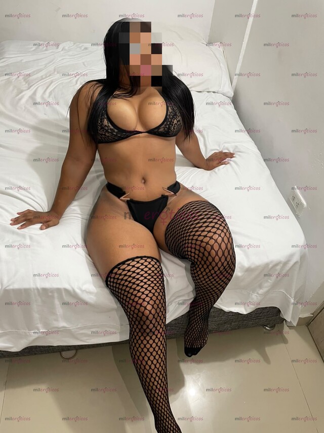 FOTOS DE DISFRUTA DE UN RICO SERVICIO CON UNA MORENA TETONA CULONA, DISPONIBLE 24 7