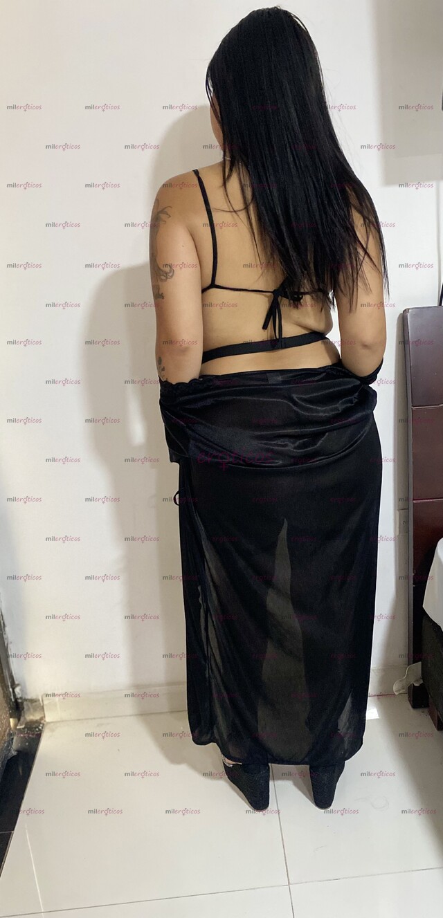 FOTOS DE LINDA, BLANQUITA, TATUADA, ADICTA AL SEXO Y DISFRUTA