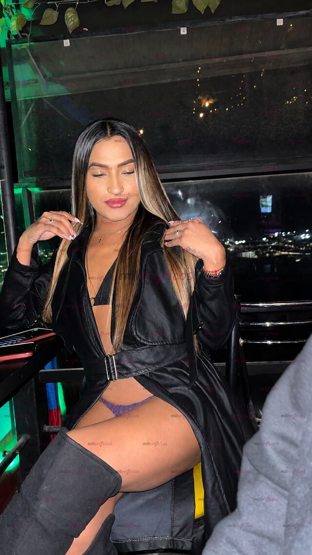 FOTOS DE UNA DULCE CEREZITA, LO QUE LE FALTA A TU PASTEL MI CIELO VEN Y PONME ENCIMA DE T