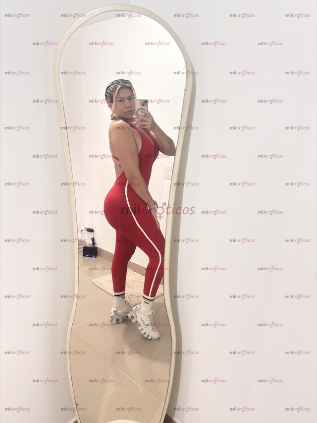 FOTOS DE SOY NICOLLE RUBIA MILF VOLUPTUOSA ,,TU MASAJISTA ERÓTICA Y SENSUAL .