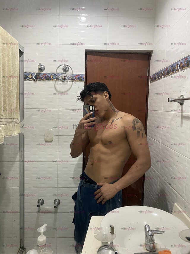 FOTOS DE JOVEN DE 21 AÑOS, APASIONADO POR EL SEXO
