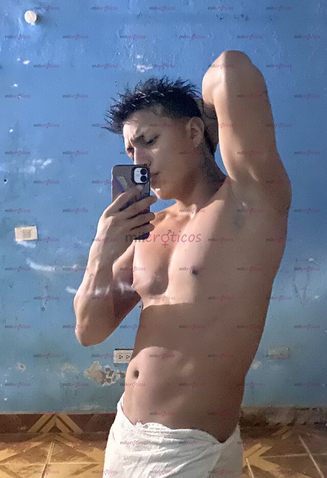 FOTOS DE JOVEN DE 21 AÑOS, APASIONADO POR EL SEXO