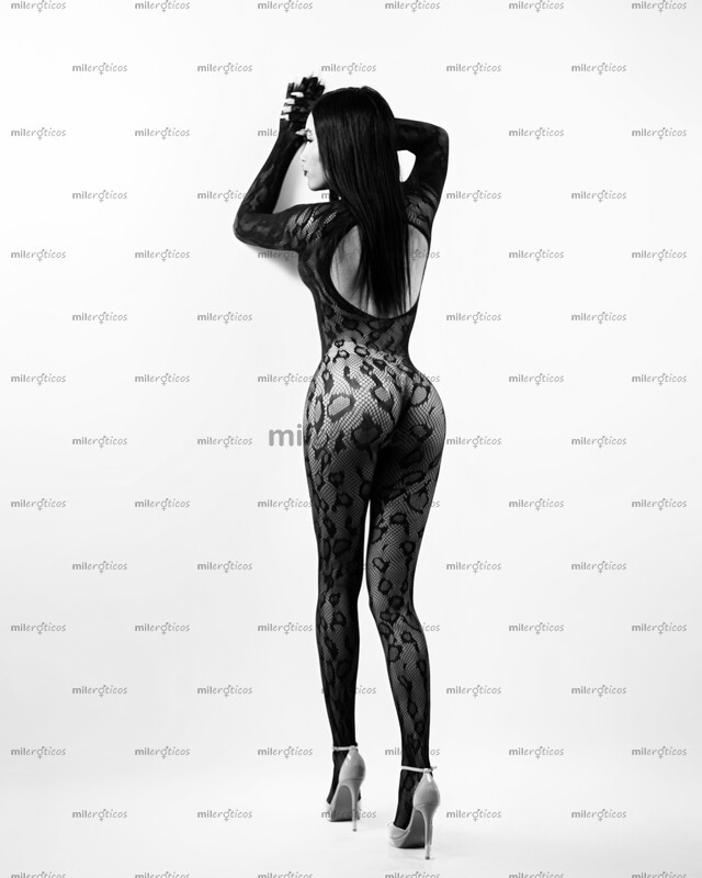 FOTOS DE HOLA, SOY NICOLE , UNA CHICA DE 19 AÑOS, MORENA, BAJITA, DE ROSTRO HERMOSO.