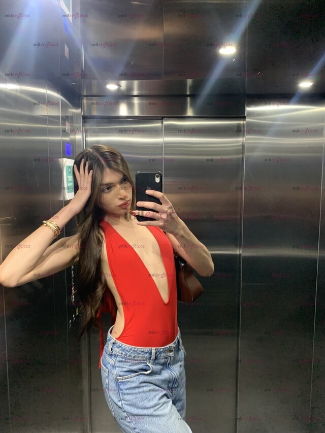 FOTOS DE DANIELA NUEVA EN EL AMBIENTE LISTA PARA COMPLACERTE