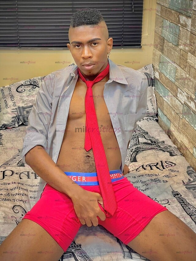 FOTOS DE JOVEN ATRACTIVO, DISCRETO Y MUY ATENTO CONTIGO