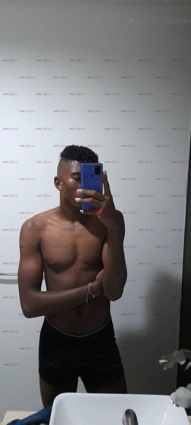 FOTOS DE JOVEN ATRACTIVO, DISCRETO Y MUY ATENTO CONTIGO