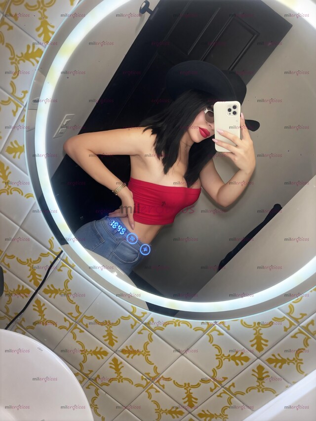 FOTOS DE DELICADA, FEMENINA Y LLENA DE PASIÓN POR CONSENTIRTE.
