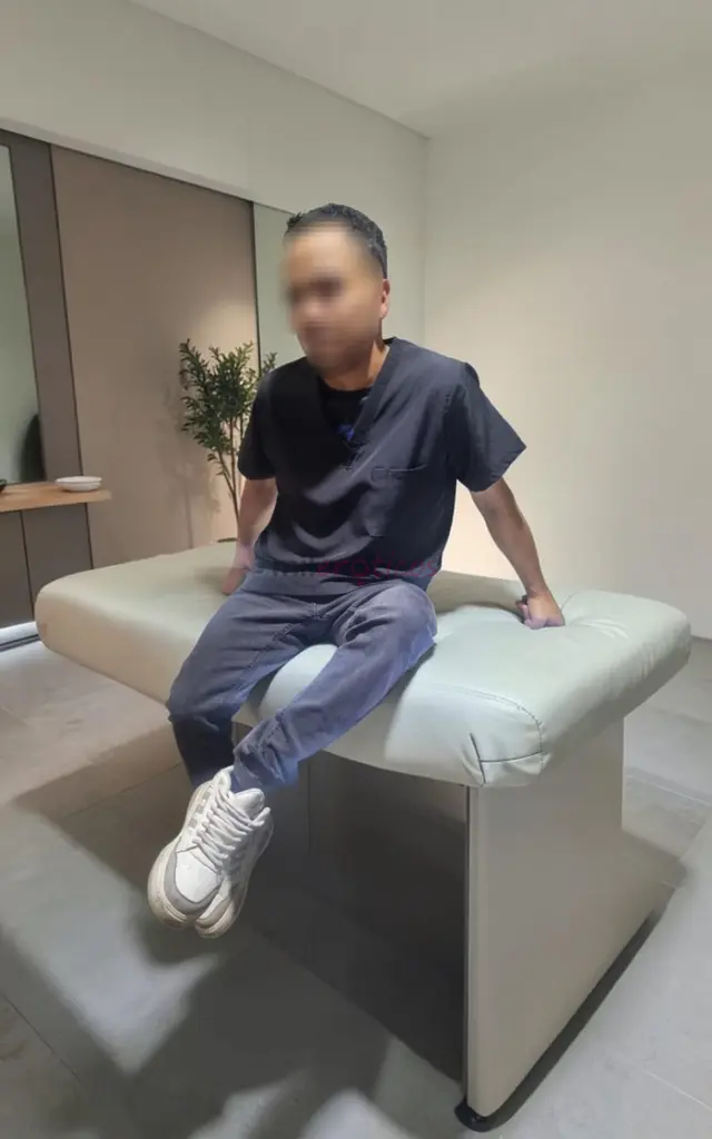 Hola mi nombre es andres soy masoterapia recien egresado si quieres pasar un momento agradable y olvidaste del trabajo no olvides en venir a verme el...