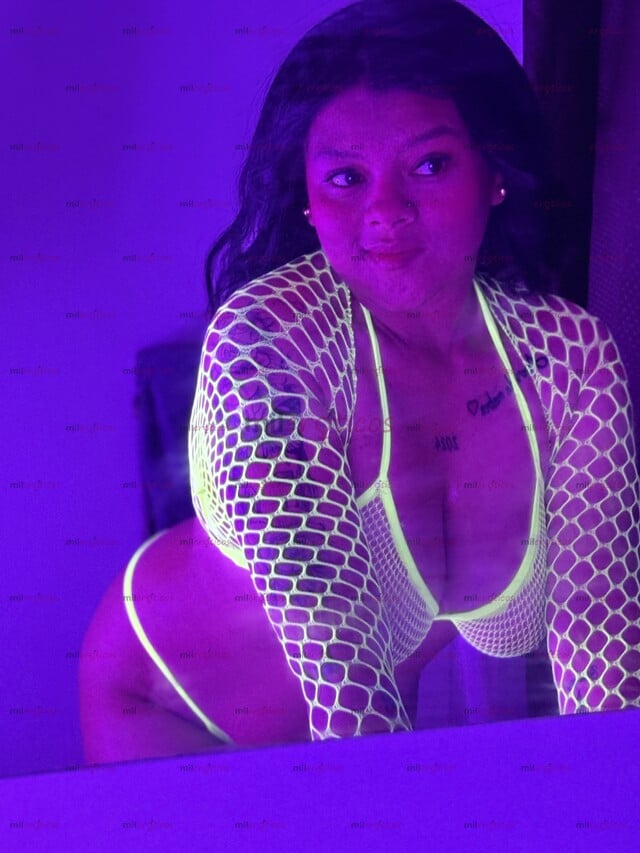 FOTOS DE HOLA AMOR SOY BIEN PUNTICA VEN Y DESCARGA TE EN MI CUERPO
