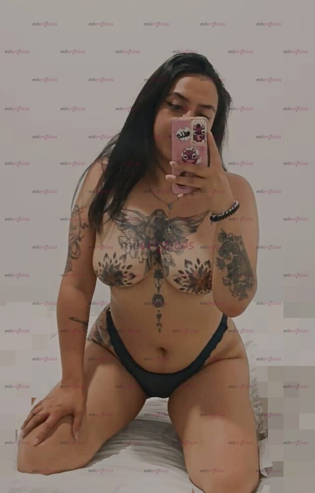 FOTOS DE HOLA SOY ANDREA UNA CHINA ALTA PELINEGRA